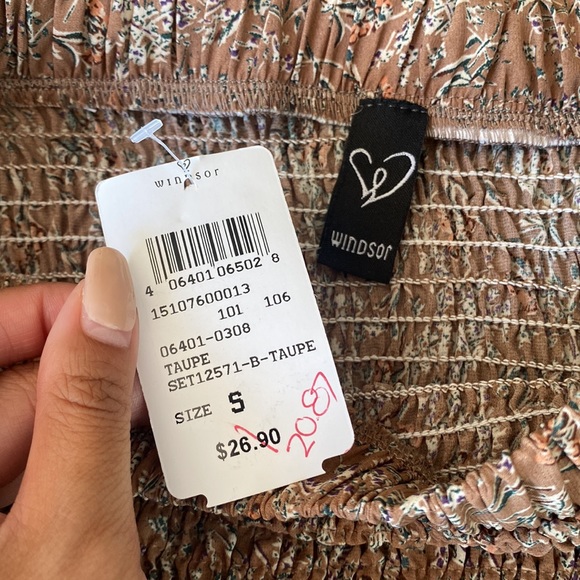 NWT Windsor Skirt Sz Small - Picture 3 of 3